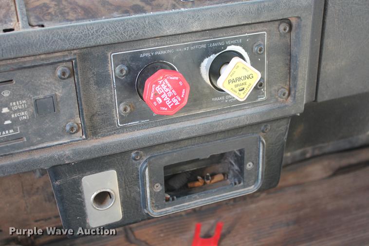 image for item DB5130 1990 Kenworth T600 tank truck