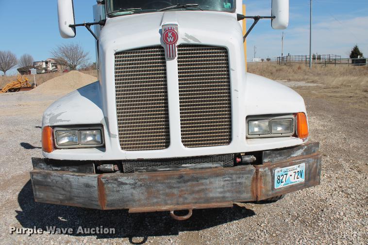 image for item DB5130 1990 Kenworth T600 tank truck