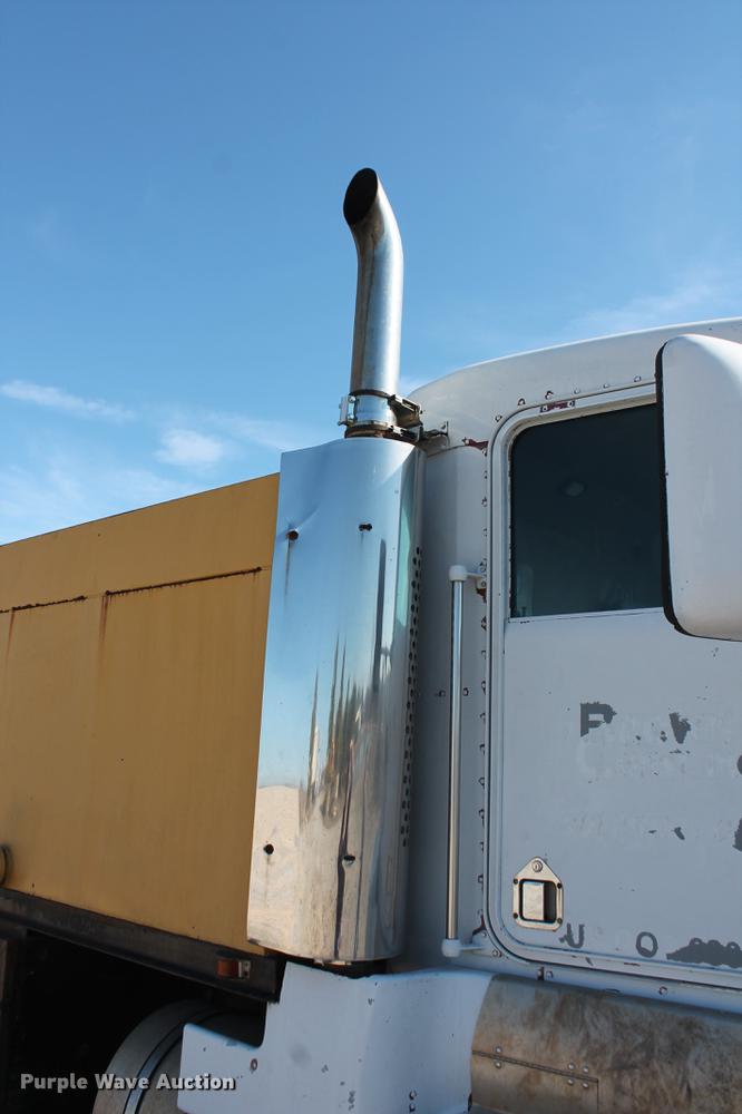 image for item DB5130 1990 Kenworth T600 tank truck