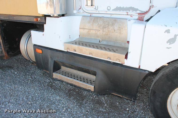 image for item DB5130 1990 Kenworth T600 tank truck