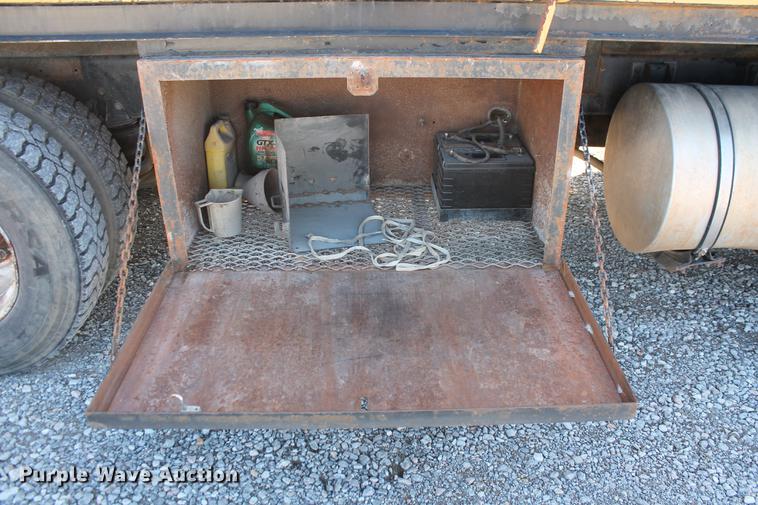 image for item DB5130 1990 Kenworth T600 tank truck