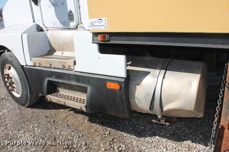 image for item DB5130 1990 Kenworth T600 tank truck
