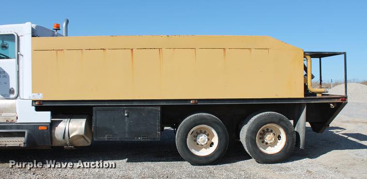 image for item DB5130 1990 Kenworth T600 tank truck