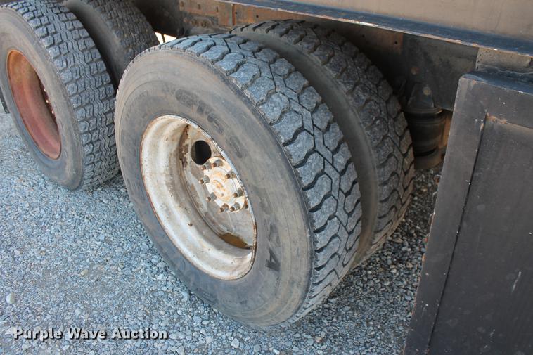 image for item DB5130 1990 Kenworth T600 tank truck