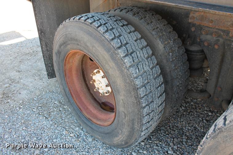 image for item DB5130 1990 Kenworth T600 tank truck