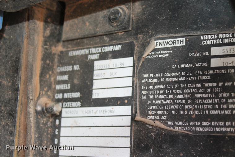 image for item DB5130 1990 Kenworth T600 tank truck