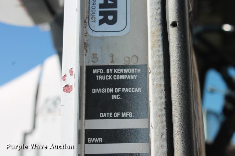 image for item DB5130 1990 Kenworth T600 tank truck