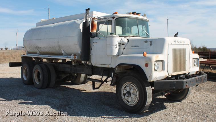 image for item DB5131 1973 Mack RL600L water truck