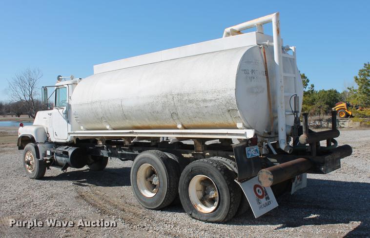image for item DB5131 1973 Mack RL600L water truck