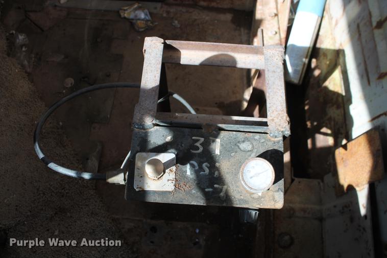 image for item DB5131 1973 Mack RL600L water truck