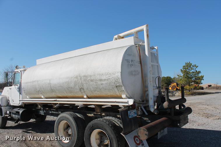 image for item DB5131 1973 Mack RL600L water truck