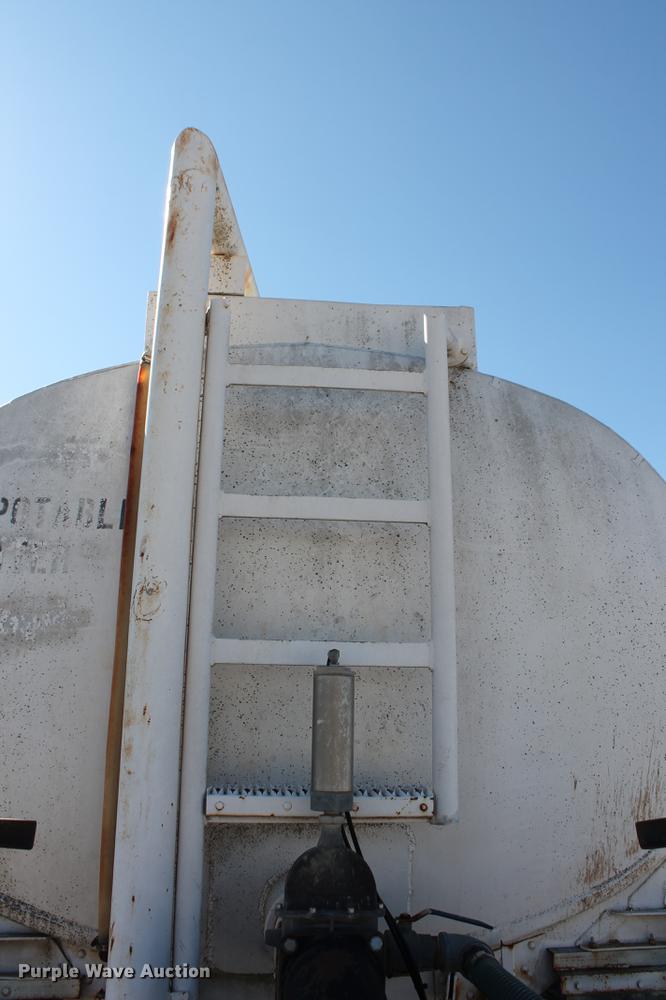 image for item DB5131 1973 Mack RL600L water truck