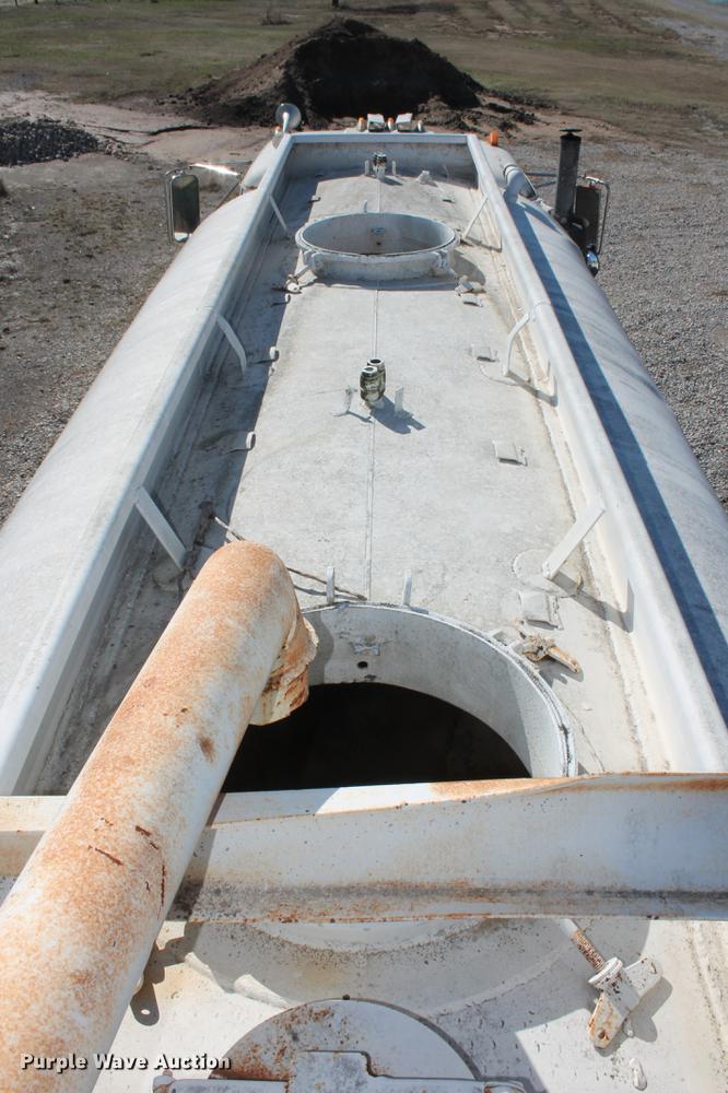 image for item DB5131 1973 Mack RL600L water truck