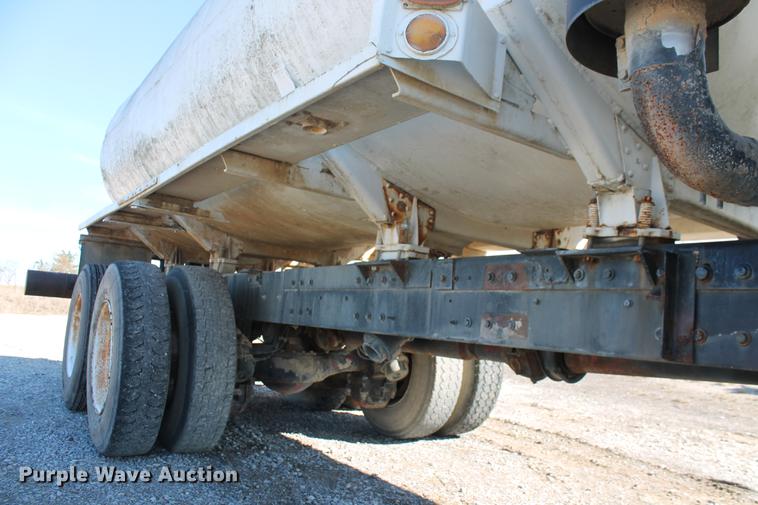 image for item DB5131 1973 Mack RL600L water truck