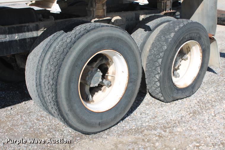 image for item DB5131 1973 Mack RL600L water truck