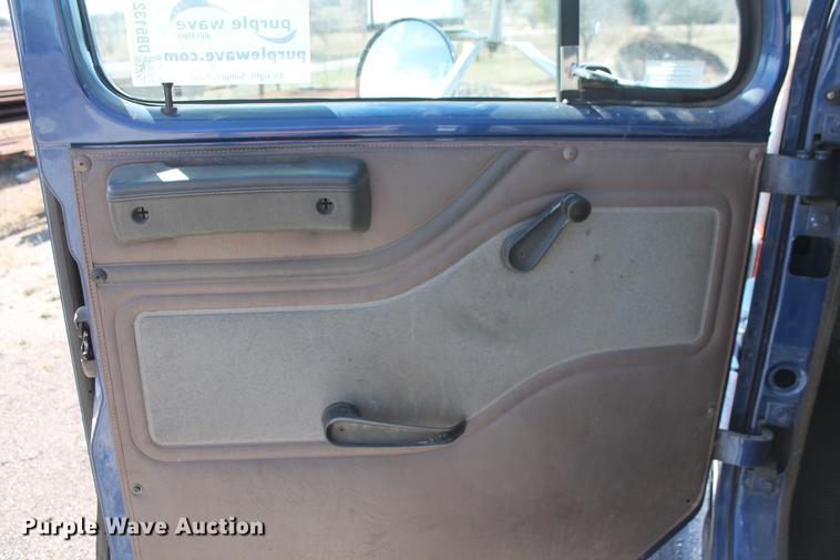 image for item DB5132 1996 International 4700 truck with Vermeer tree spade