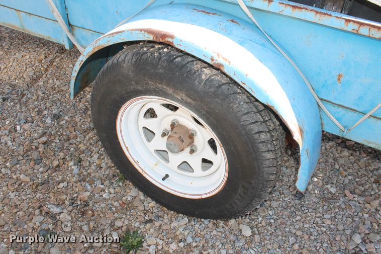 image for item DB5138 Man hole concrete form with utility trailer