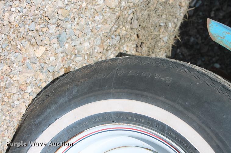 image for item DB5138 Man hole concrete form with utility trailer