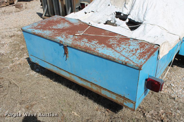 image for item DB5138 Man hole concrete form with utility trailer