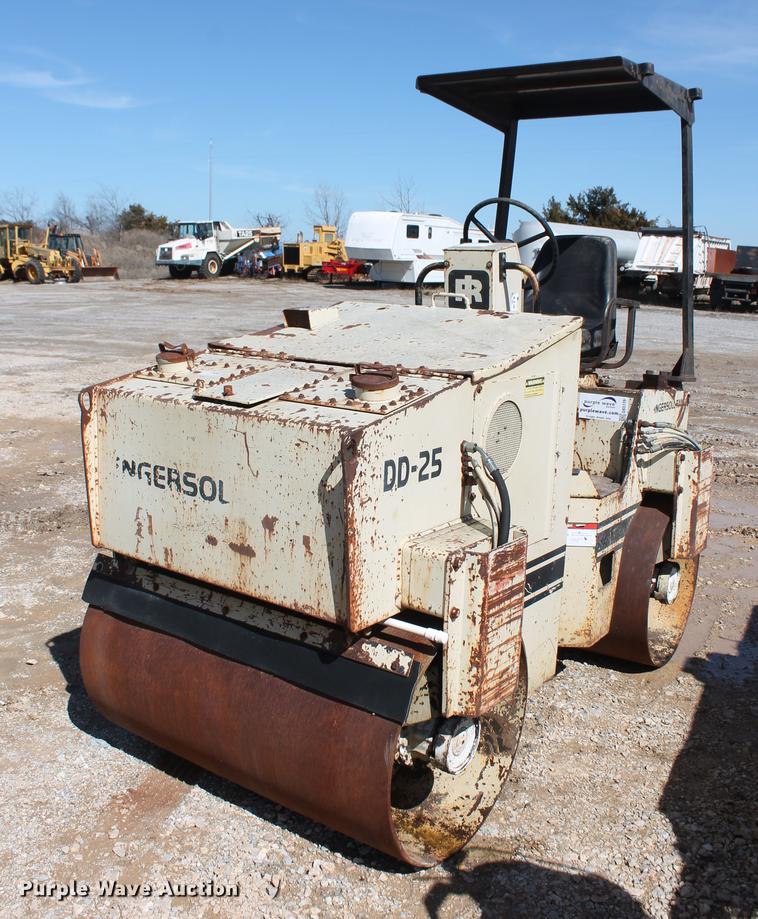 image for item DB5139 1990 Ingersoll Rand DD-25 double drum roller