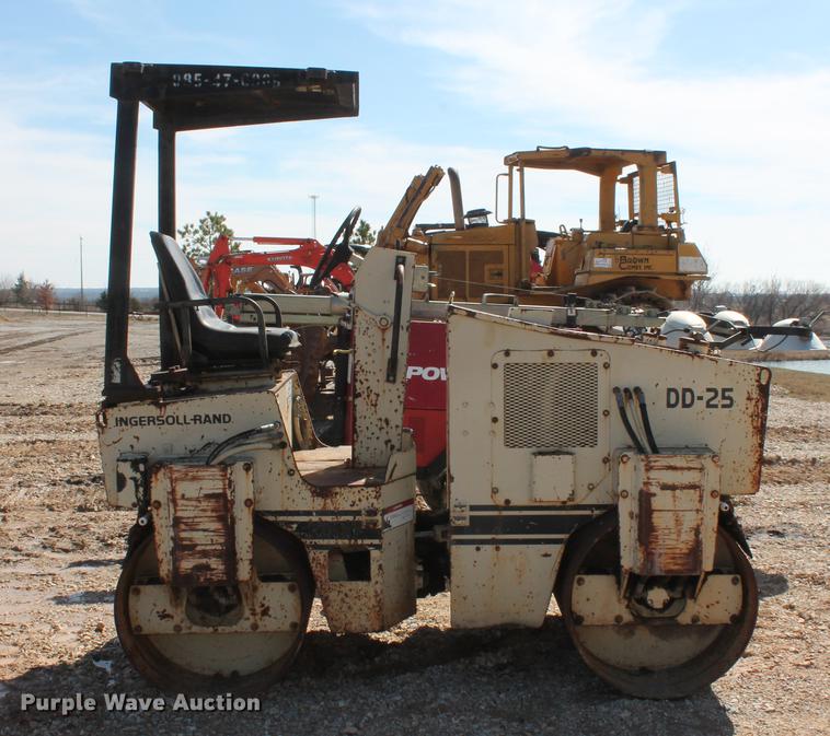 image for item DB5139 1990 Ingersoll Rand DD-25 double drum roller