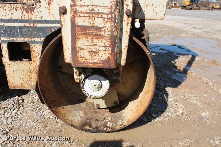 image for item DB5139 1990 Ingersoll Rand DD-25 double drum roller