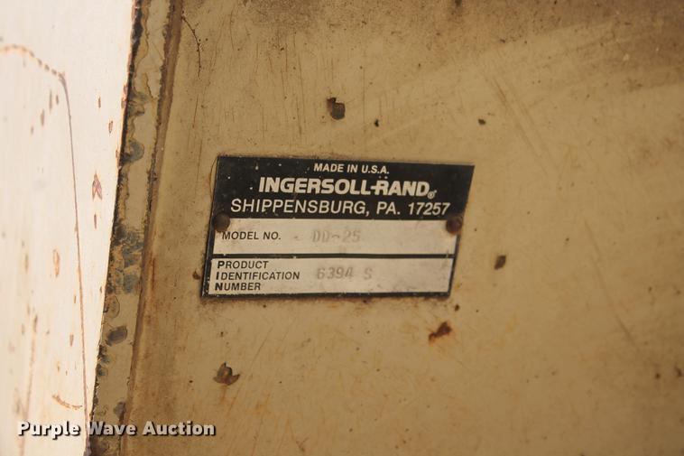 image for item DB5139 1990 Ingersoll Rand DD-25 double drum roller