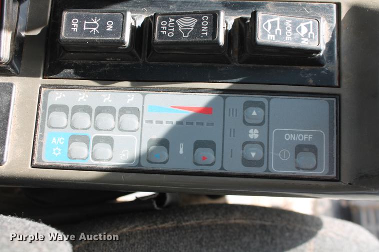 image for item DB5141 2005 Case CX225SR excavator