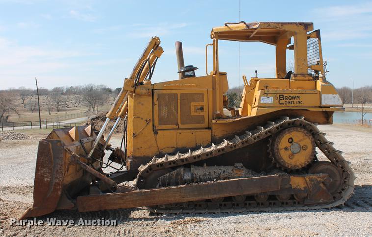 image for item DB5142 1990 Caterpillar D6H Series II dozer