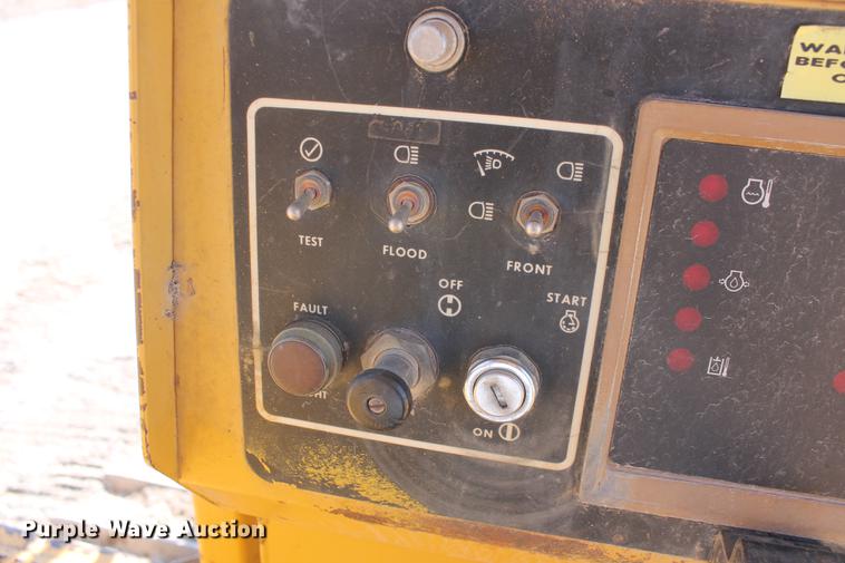 image for item DB5142 1990 Caterpillar D6H Series II dozer