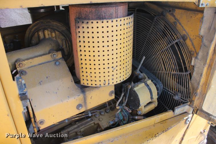 image for item DB5142 1990 Caterpillar D6H Series II dozer