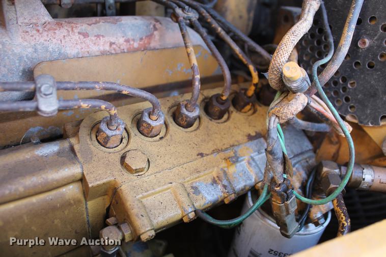 image for item DB5142 1990 Caterpillar D6H Series II dozer