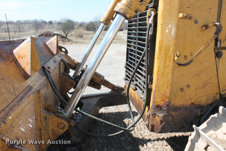 image for item DB5142 1990 Caterpillar D6H Series II dozer