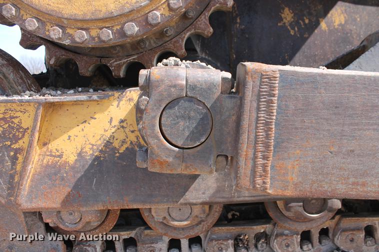 image for item DB5142 1990 Caterpillar D6H Series II dozer