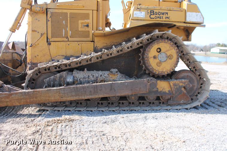 image for item DB5142 1990 Caterpillar D6H Series II dozer
