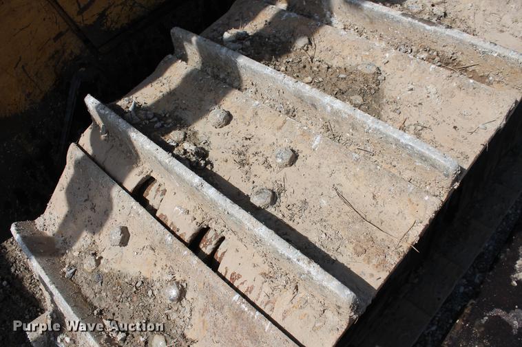 image for item DB5142 1990 Caterpillar D6H Series II dozer