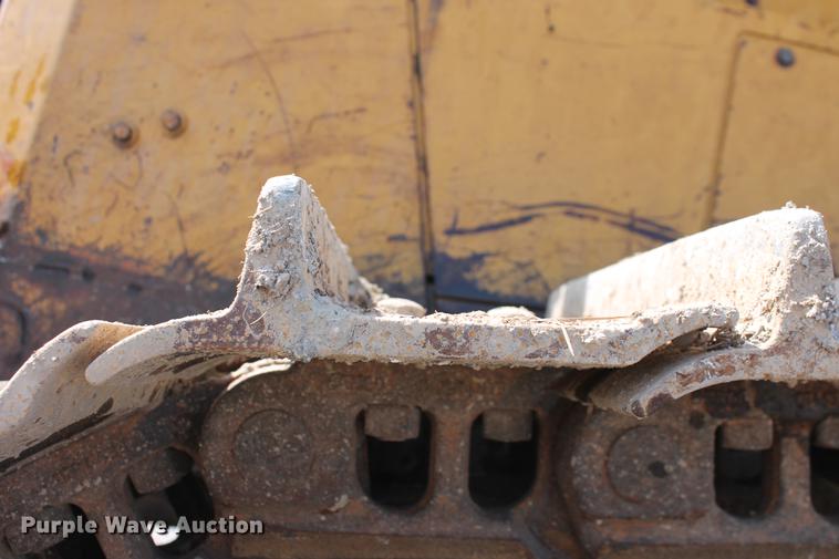 image for item DB5142 1990 Caterpillar D6H Series II dozer