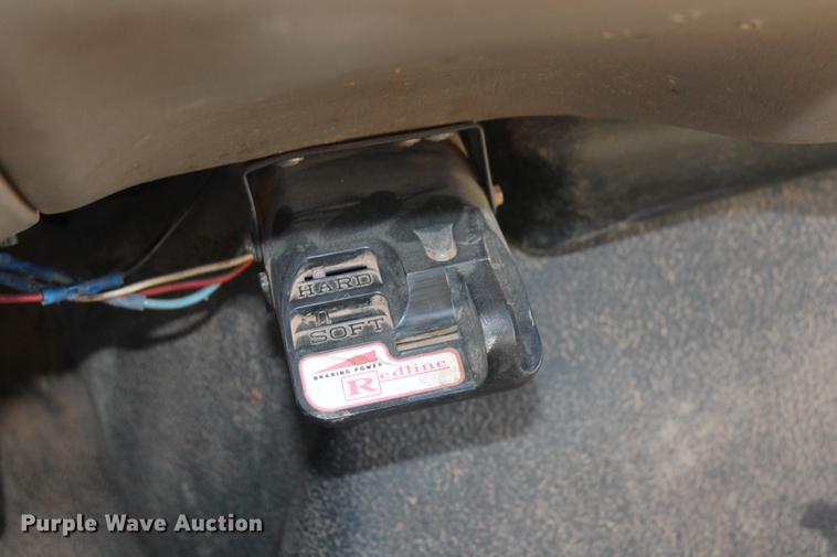 image for item DB5143 2001 Ford F350 Super Duty XL Crew Cab flatbed pickup truck