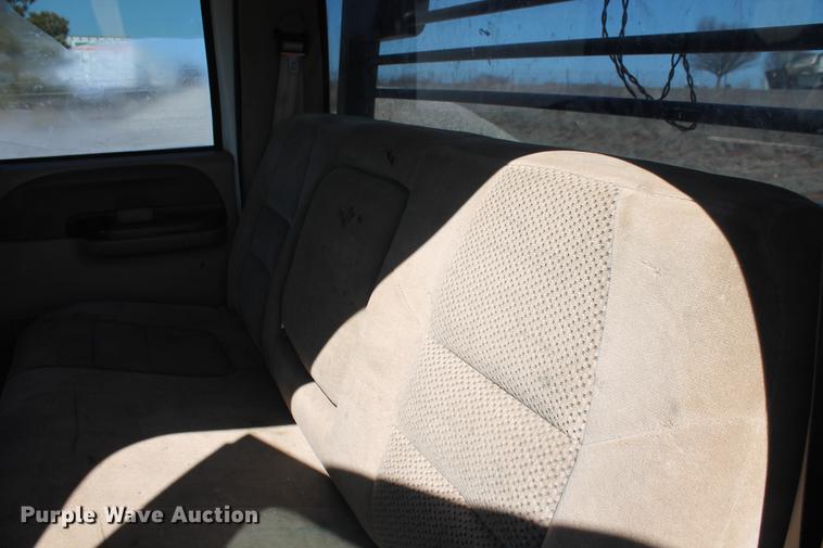 image for item DB5143 2001 Ford F350 Super Duty XL Crew Cab flatbed pickup truck