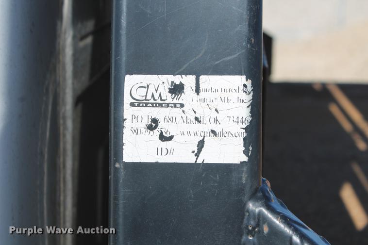 image for item DB5143 2001 Ford F350 Super Duty XL Crew Cab flatbed pickup truck