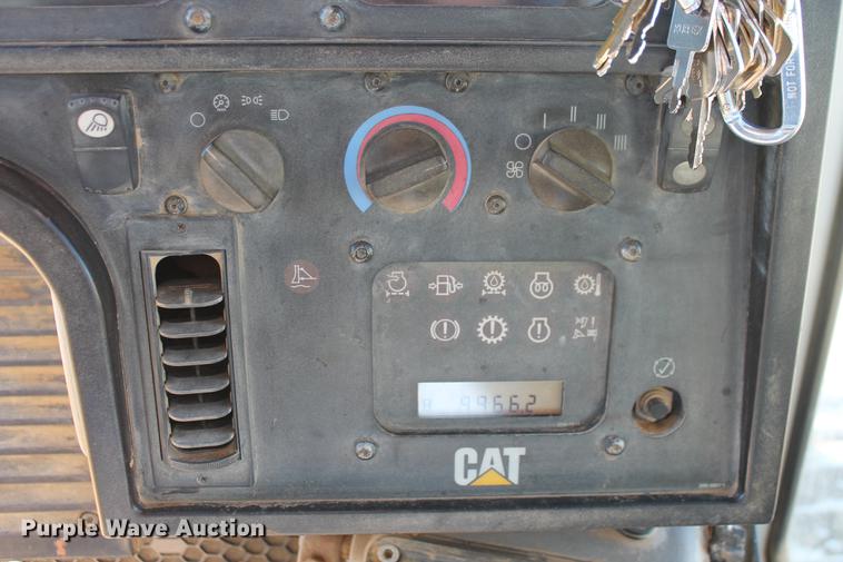 image for item DB5167 2006 Caterpillar D6R XL Series III dozer