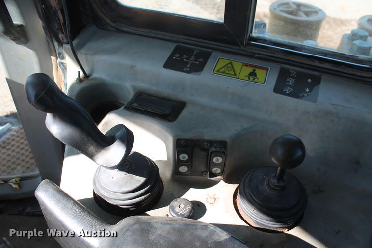 image for item DB5167 2006 Caterpillar D6R XL Series III dozer