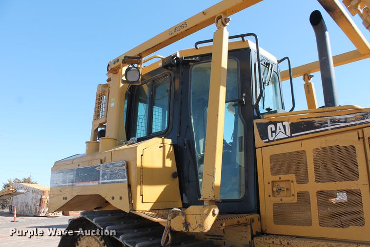image for item DB5167 2006 Caterpillar D6R XL Series III dozer