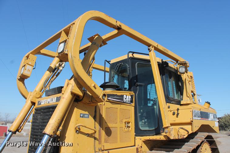 image for item DB5167 2006 Caterpillar D6R XL Series III dozer