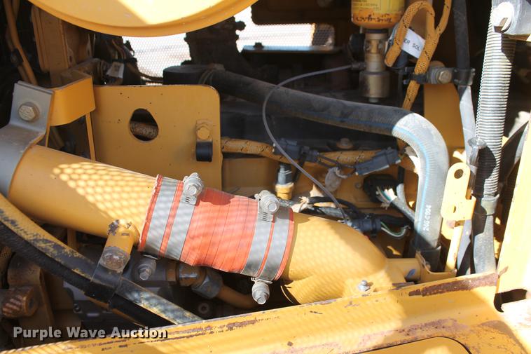 image for item DB5167 2006 Caterpillar D6R XL Series III dozer