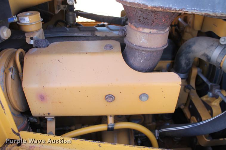 image for item DB5167 2006 Caterpillar D6R XL Series III dozer