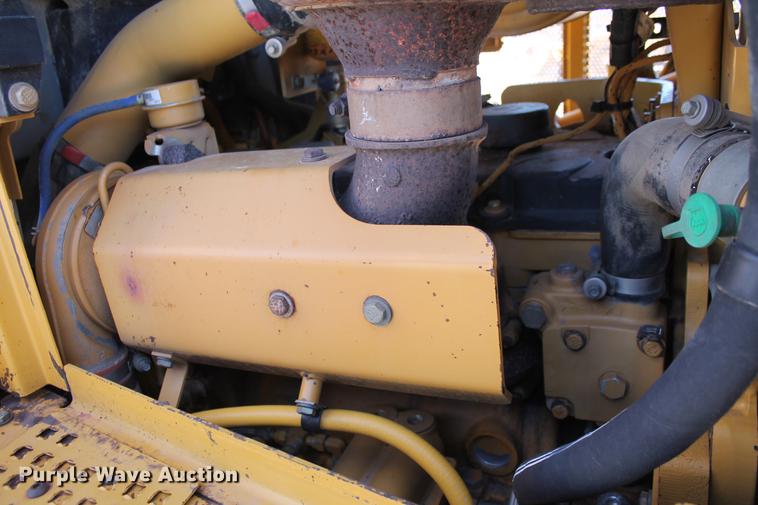 image for item DB5167 2006 Caterpillar D6R XL Series III dozer