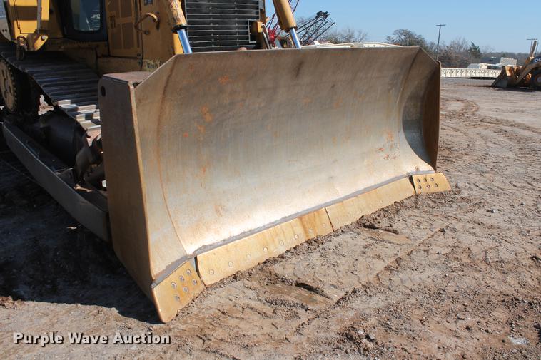 image for item DB5167 2006 Caterpillar D6R XL Series III dozer