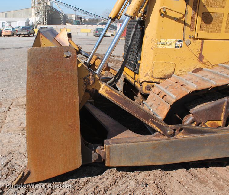 image for item DB5167 2006 Caterpillar D6R XL Series III dozer