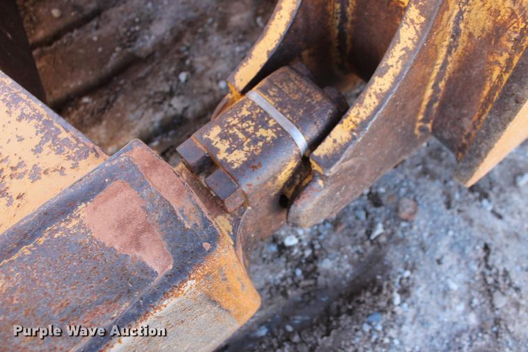 image for item DB5167 2006 Caterpillar D6R XL Series III dozer